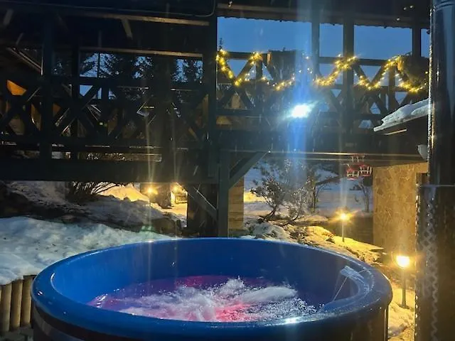 Penzion Maluzina شقة