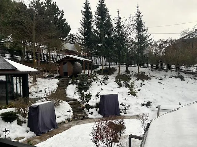 شقة Penzion Maluzina