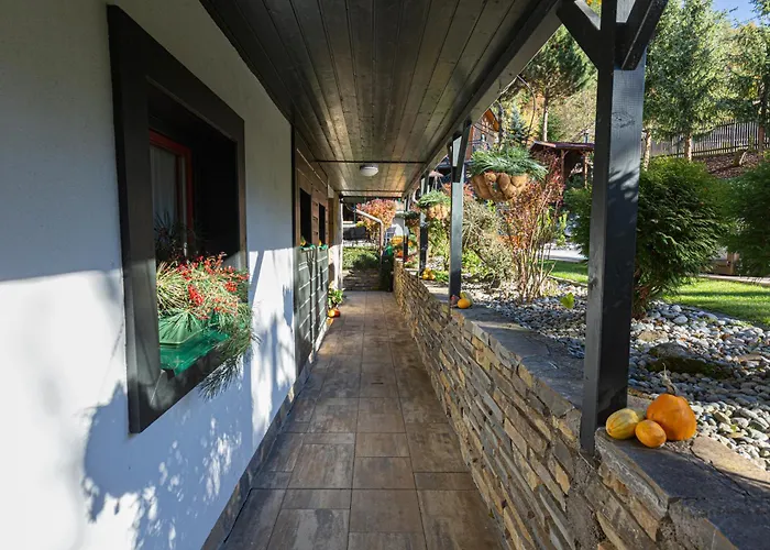 Penzion Maluzina شقة